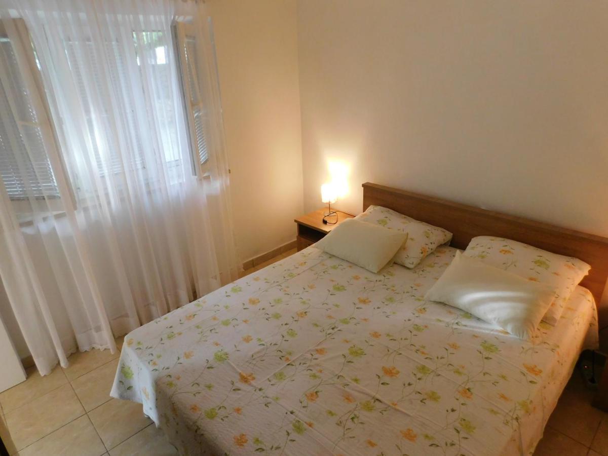 Apartments Marica Кърк Екстериор снимка