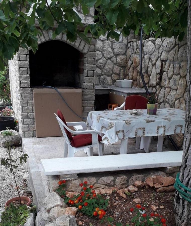 Apartments Marica Кърк Екстериор снимка