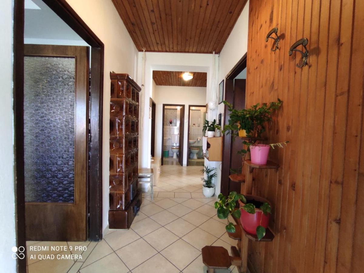 Apartments Marica Кърк Екстериор снимка