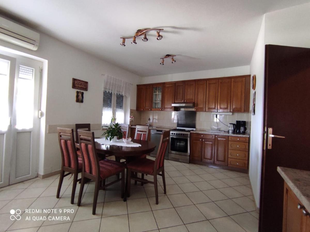 Apartments Marica Кърк Екстериор снимка