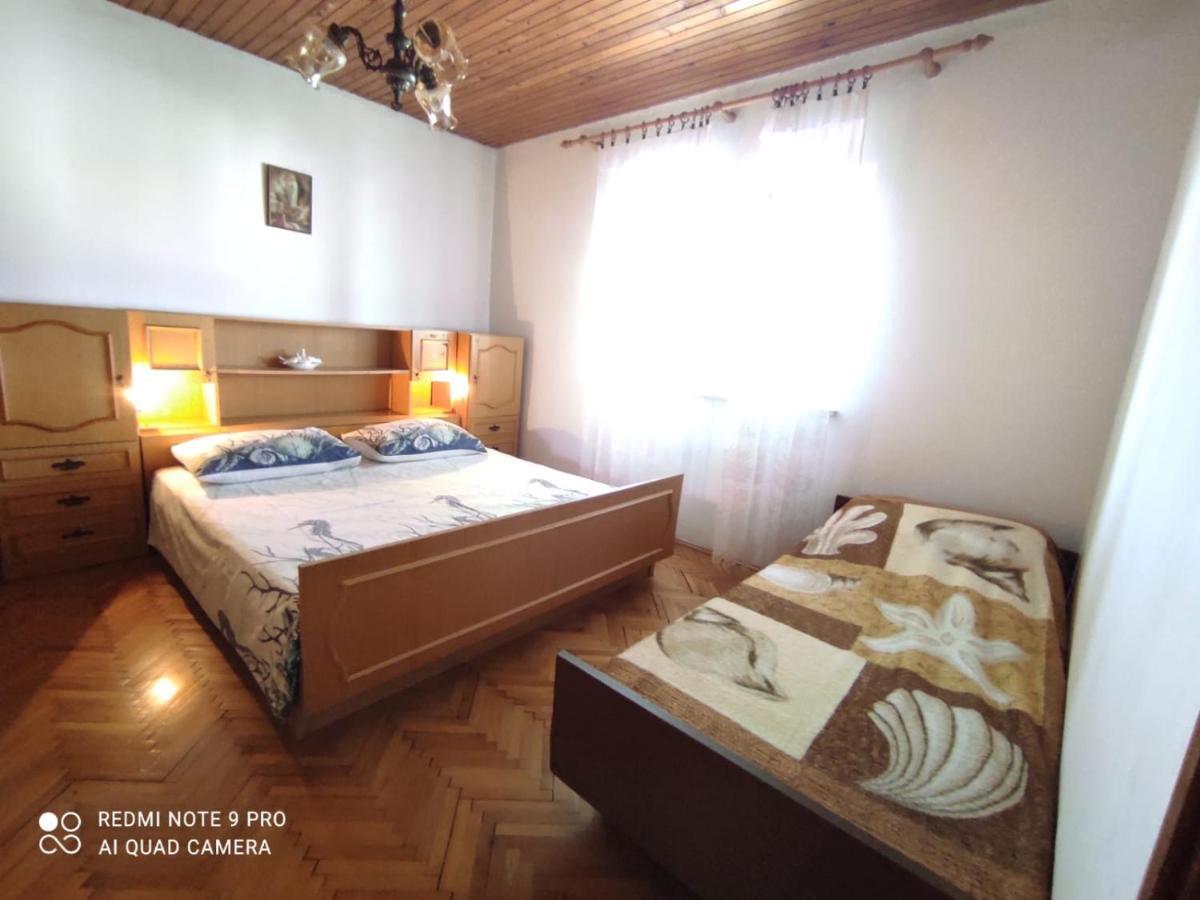 Apartments Marica Кърк Екстериор снимка