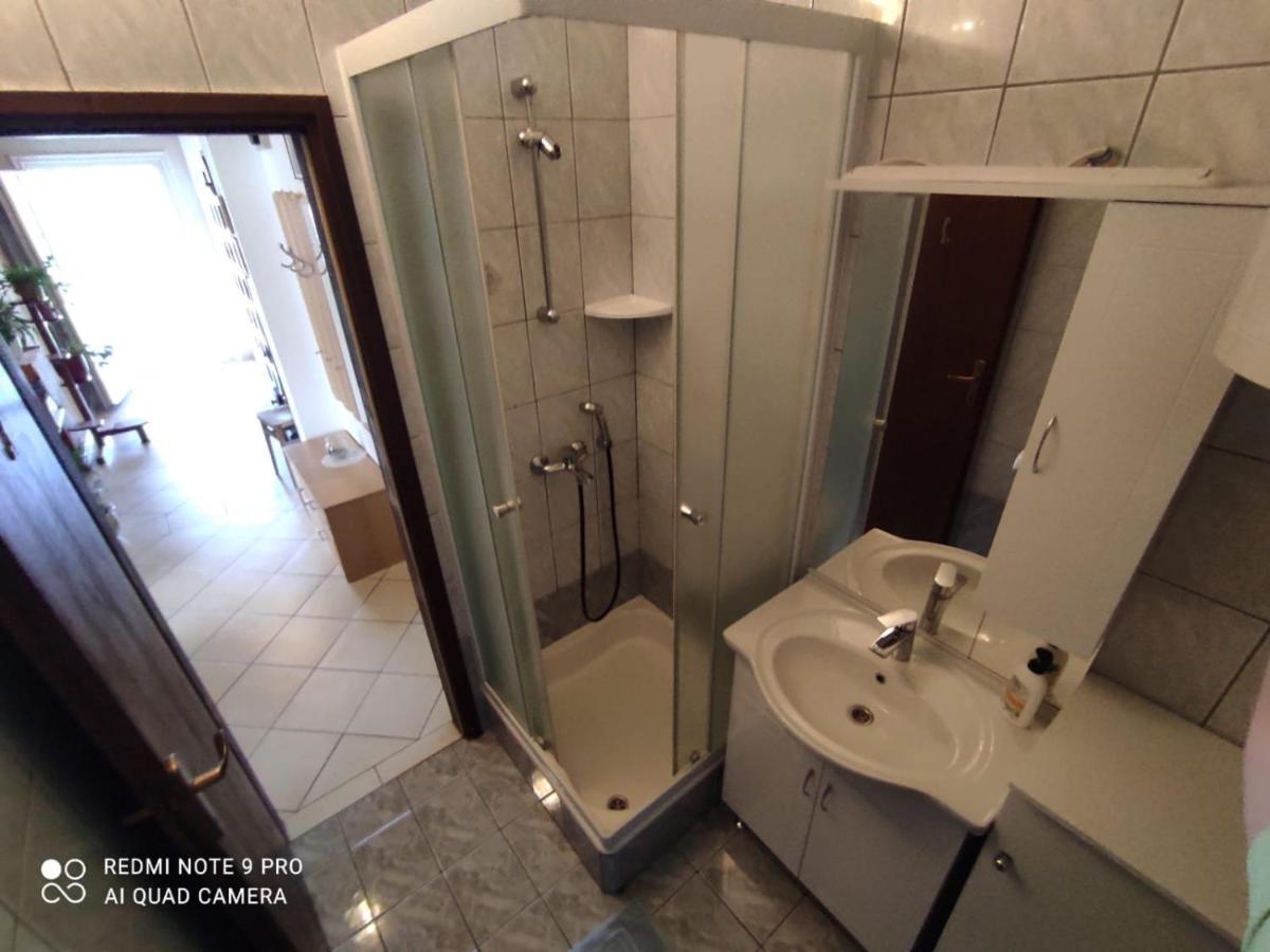 Apartments Marica Кърк Екстериор снимка